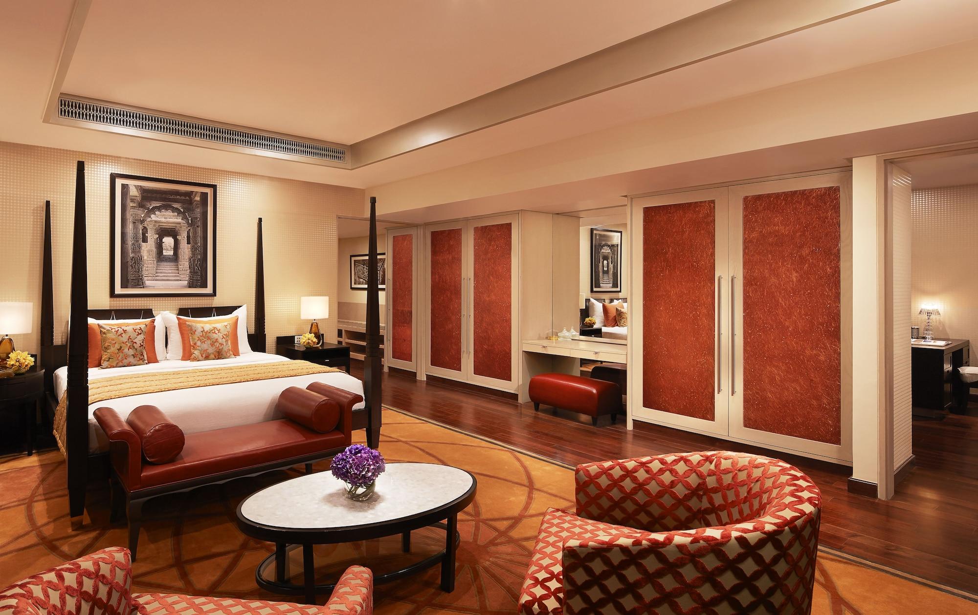 Отель Taj Santacruz Мумбаи Экстерьер фото A suite at the Taj Mahal Palace, Mumbai