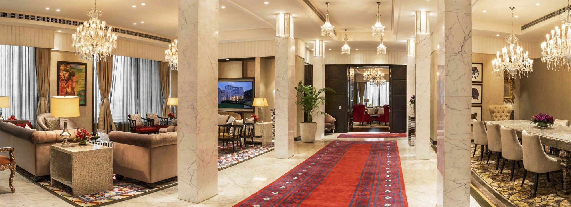 Отель Taj Santacruz Мумбаи Экстерьер фото The lobby of the hotel